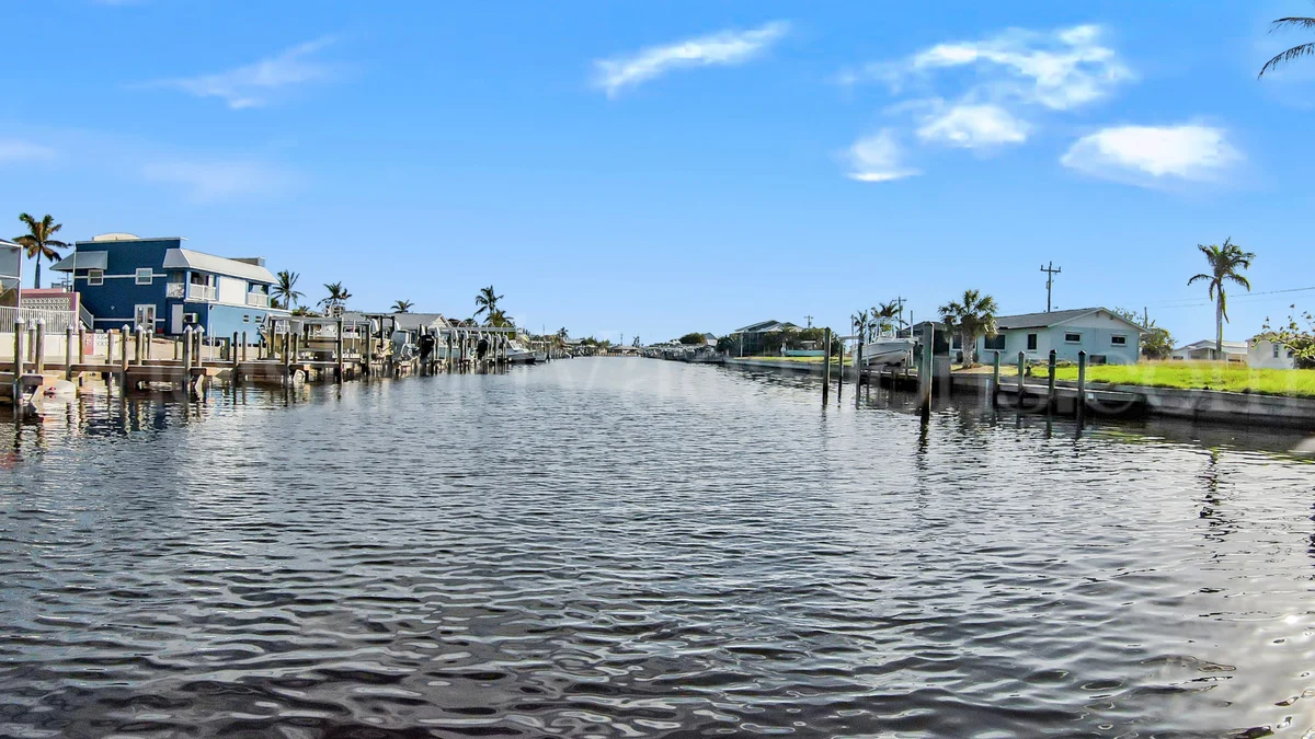 Blue Agave 2/2 Waterfront w/Pool (No Pet Fees ) property photo 2