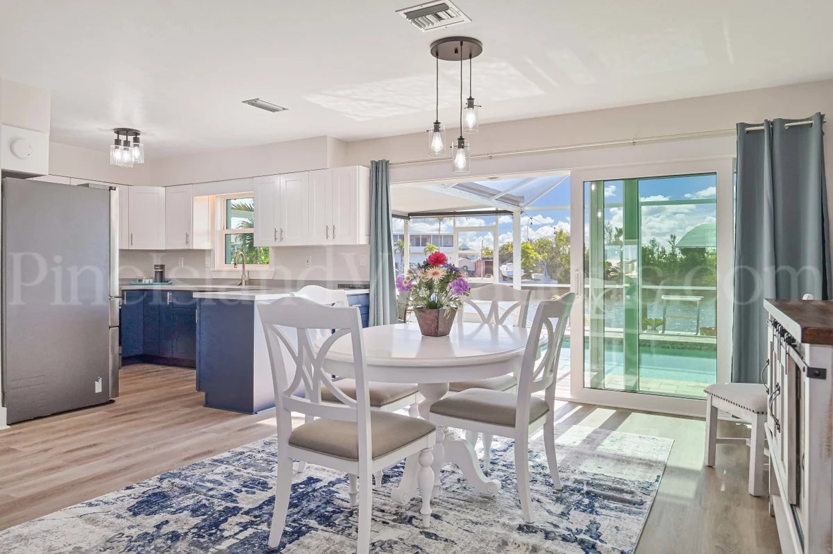 Blue Agave 2/2 Waterfront w/Pool (No Pet Fees ) property photo 4