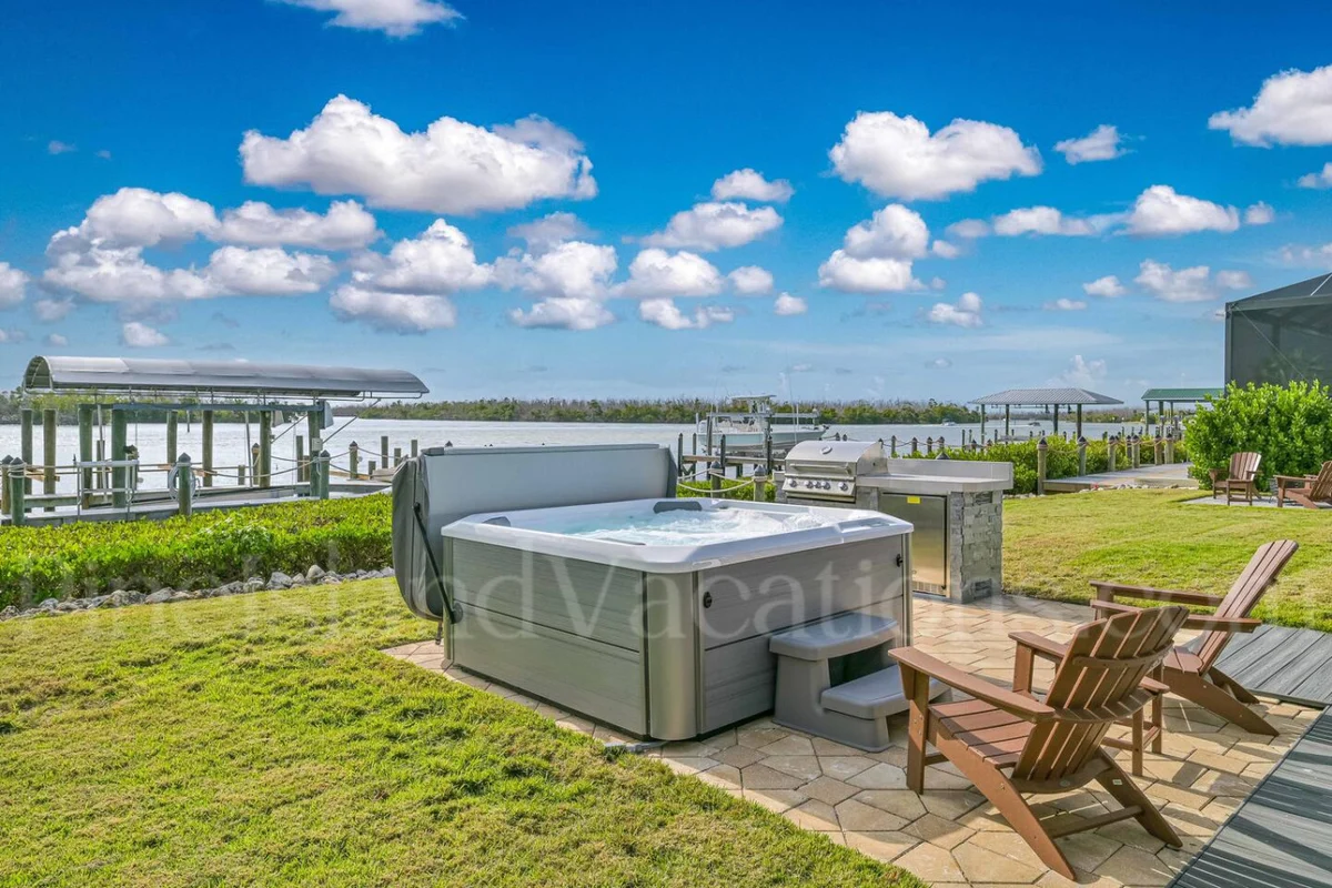 Channel Pointe, Waterfront Luxury Escape property photo 4