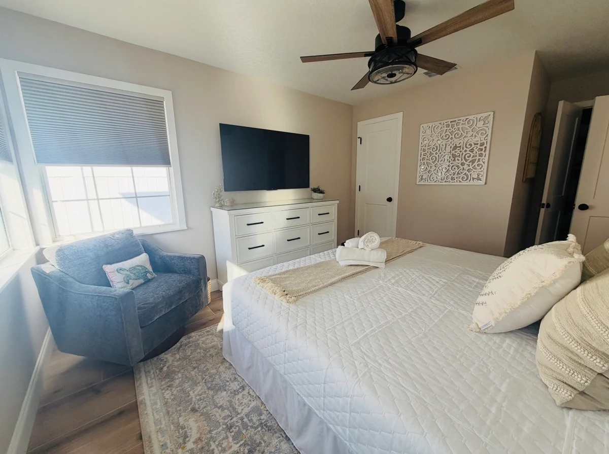 CB Captain's Quarters #7