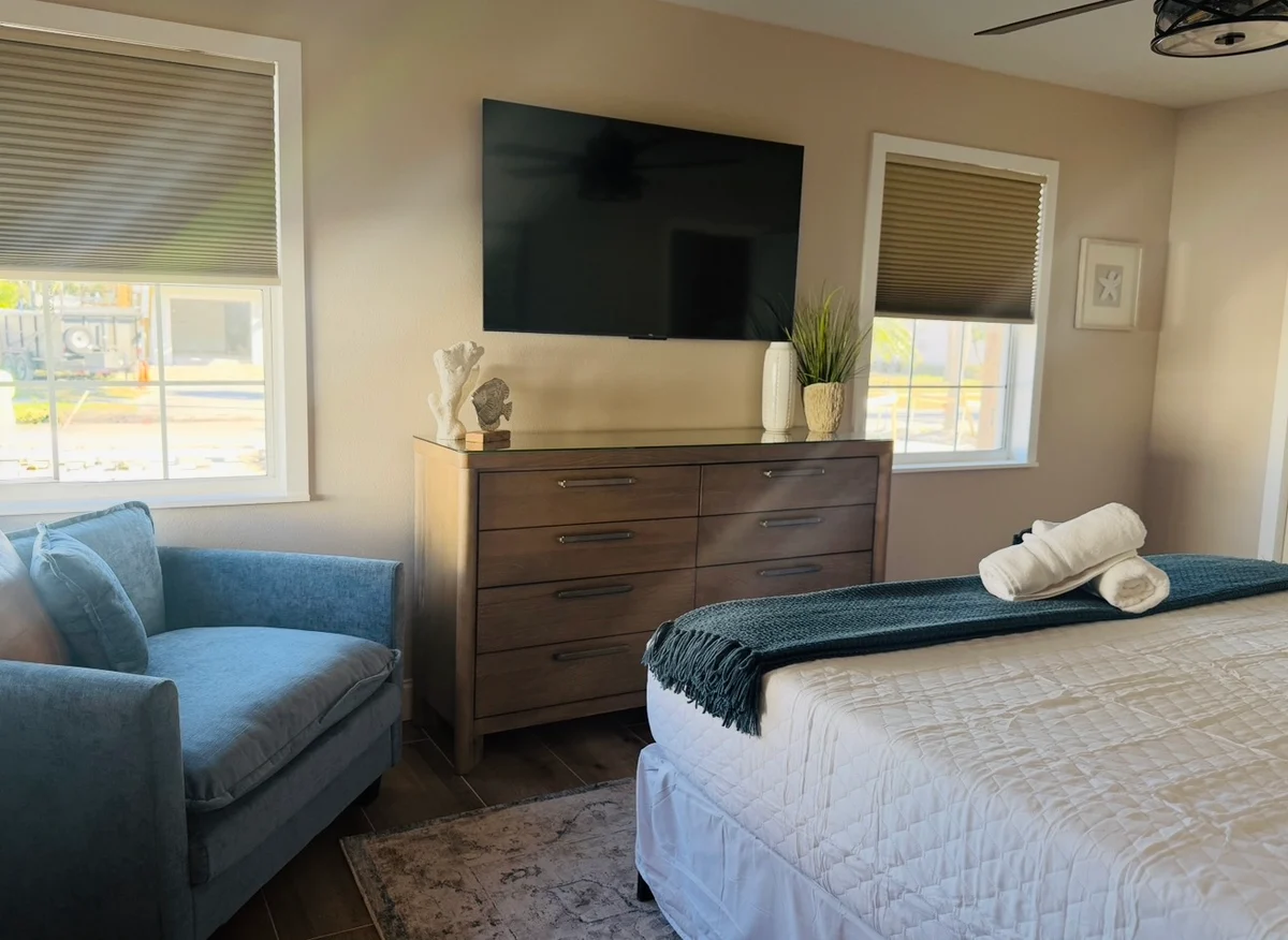 CB Captain's Quarters #41