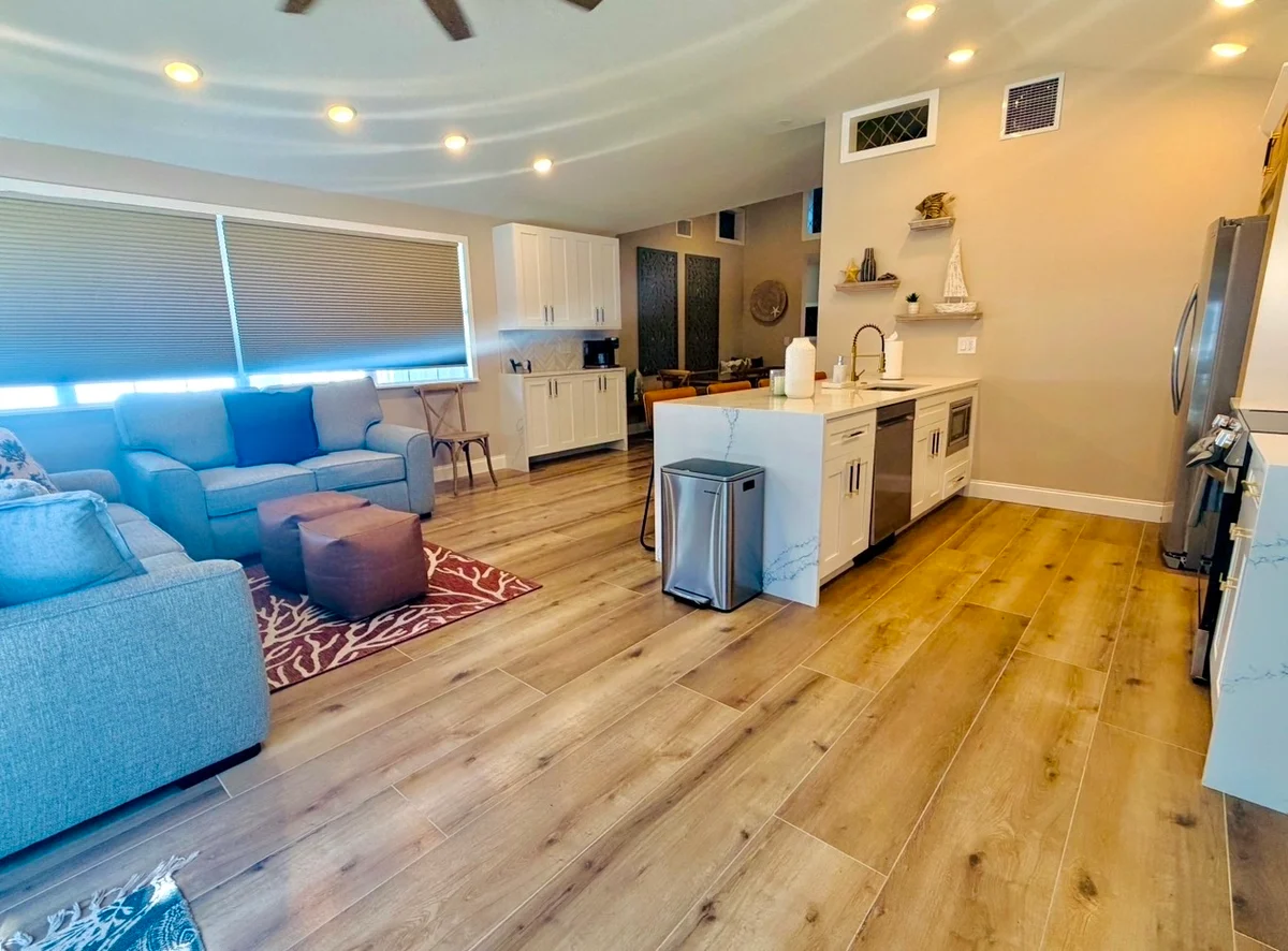 CB Captain's Quarters #6