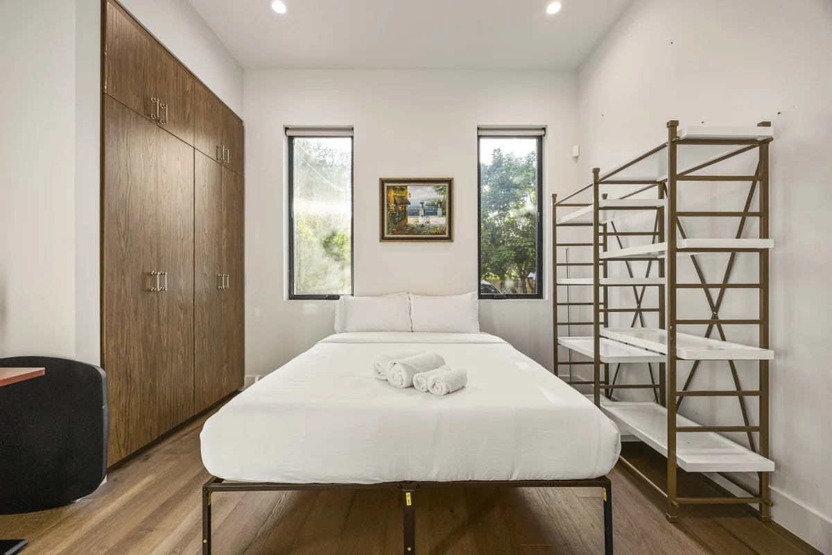 Home in Los Angeles property photo 22