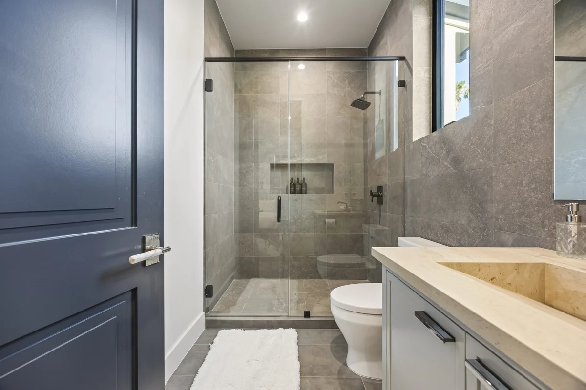 Home in Los Angeles property photo 40