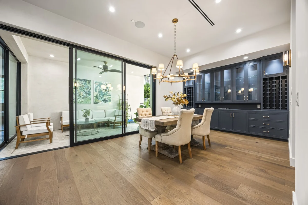 Home in Los Angeles property photo 18