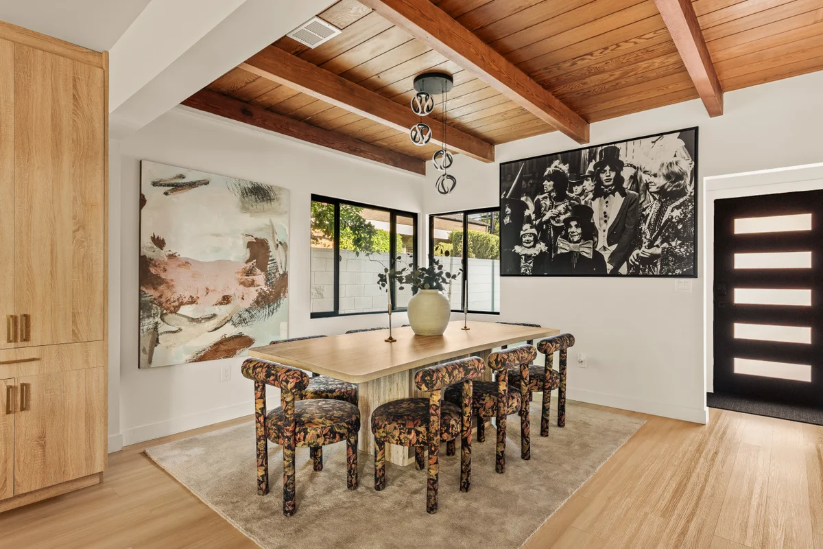Home in Los Angeles County property photo 3