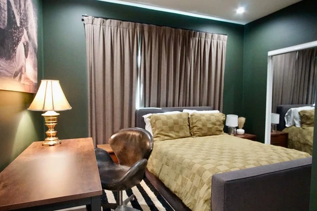 Bedroom 1 image 1