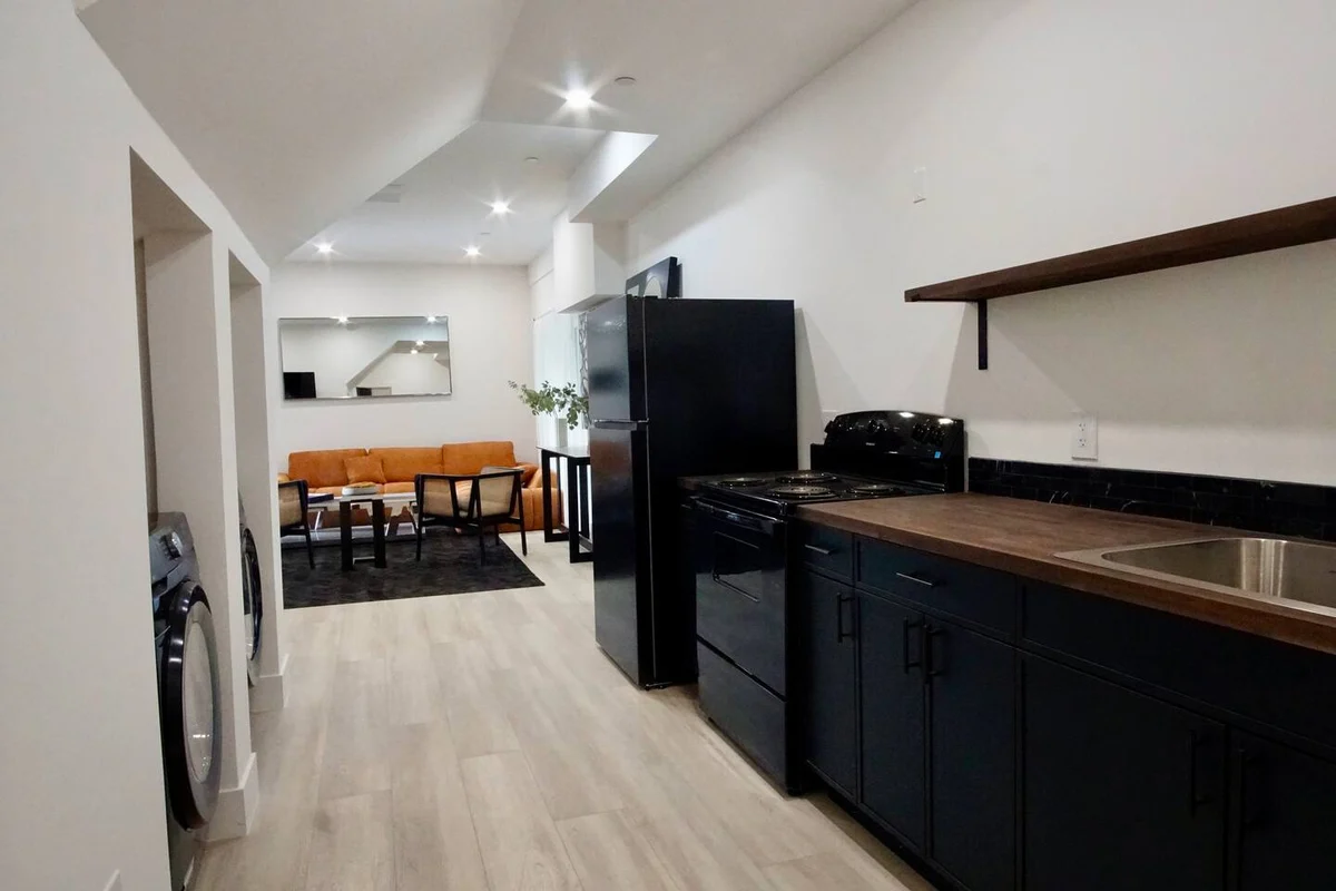 NoHo Urban Retreat, Centrally Located property photo 4