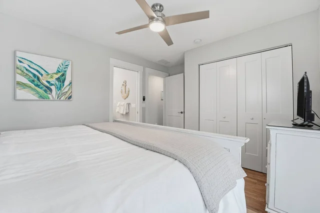 BEDROOM image 1