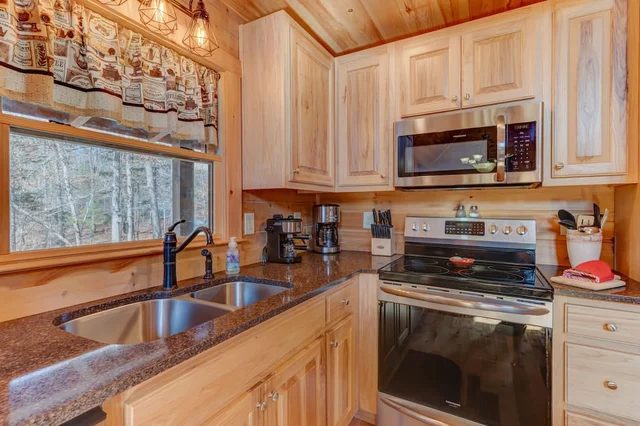Rustic Cabin | Fire-Pit | Indoor Heated Pool | Hot Tub | Gym #16