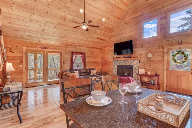 Rustic Cabin | Fire-Pit | Indoor Heated Pool | Hot Tub | Gym #23