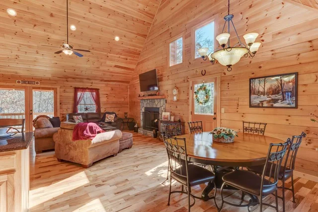 Rustic Cabin | Fire-Pit | Indoor Heated Pool | Hot Tub | Gym #27