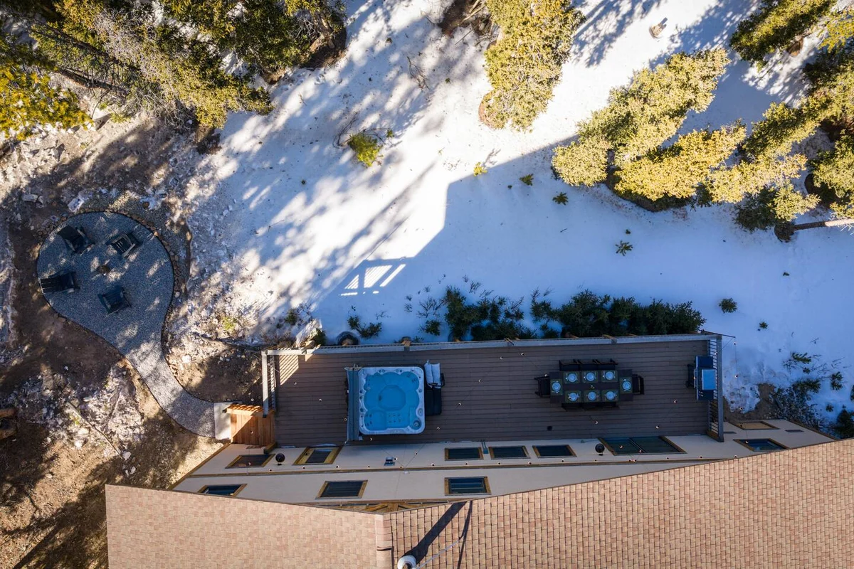 NEW! SpeakEasy, Sauna+Hot Tub, Games:Kids & Adults - Holiday Home #180