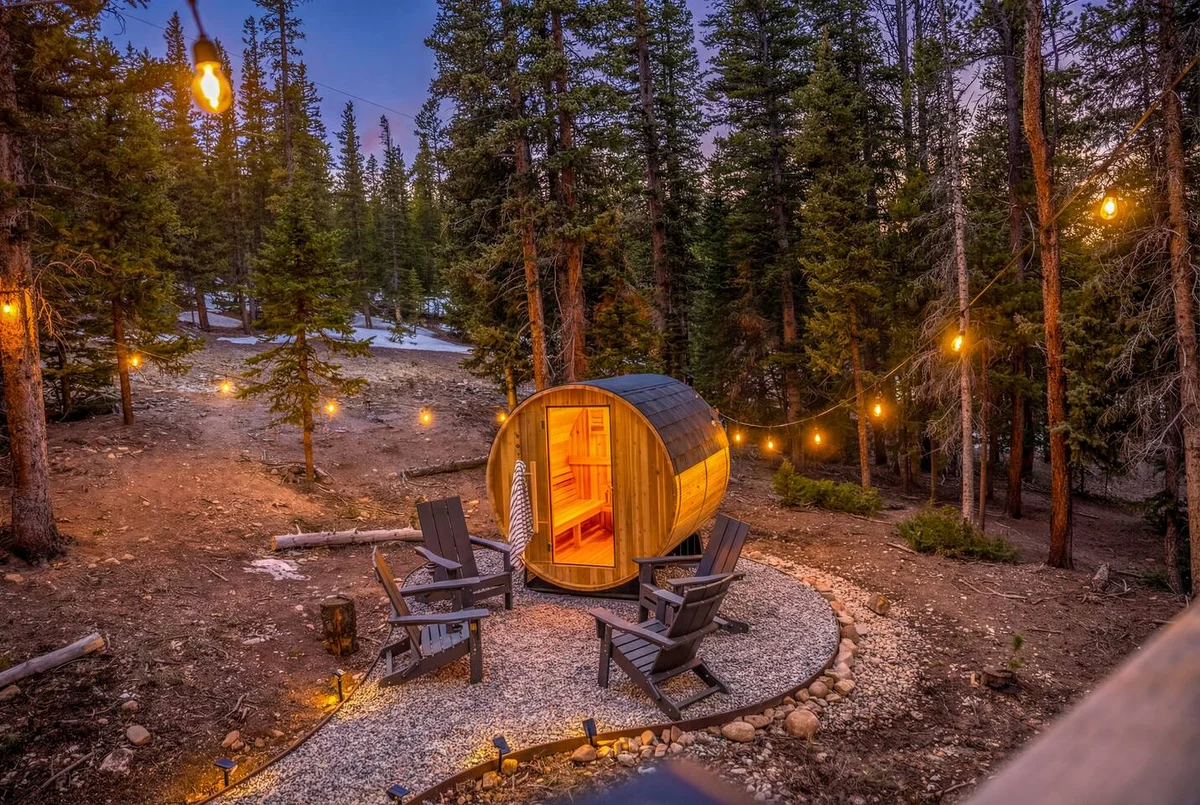 NEW! SpeakEasy, Sauna+Hot Tub, Games:Kids & Adults - Holiday Home #194