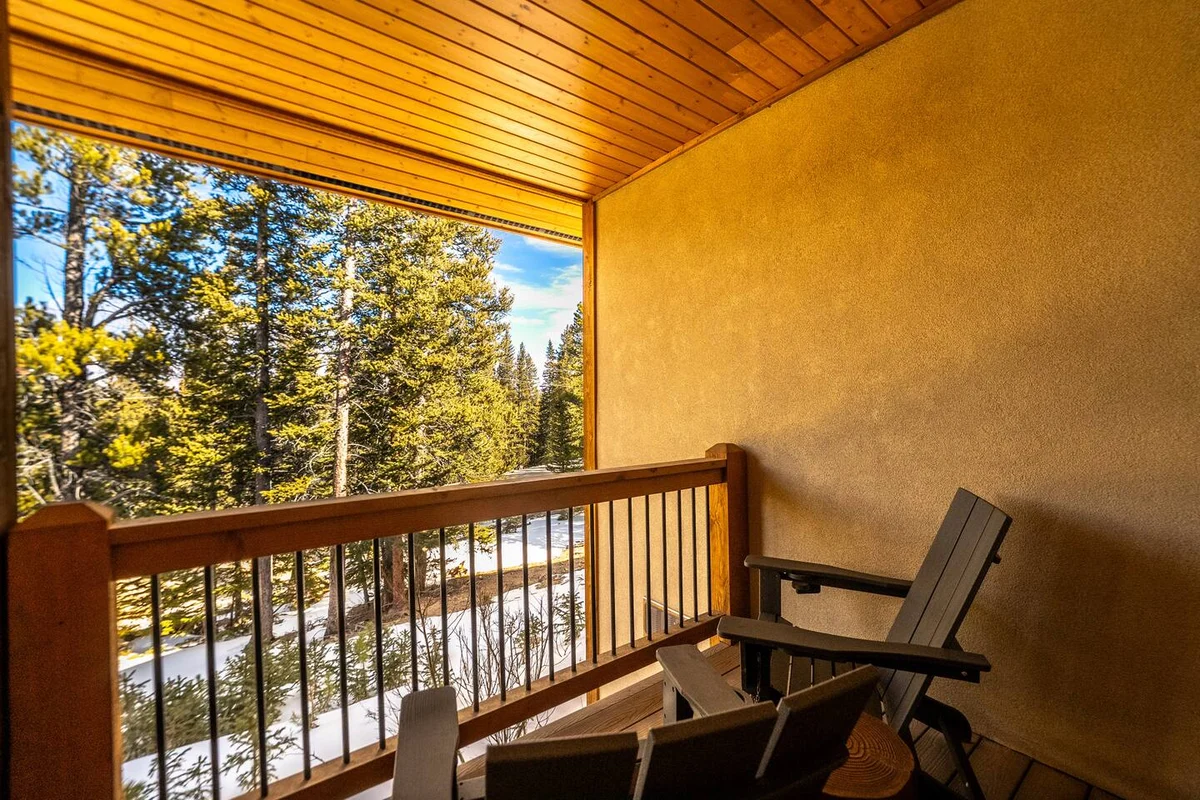 NEW! SpeakEasy, Sauna+Hot Tub, Games:Kids & Adults - Holiday Home #96