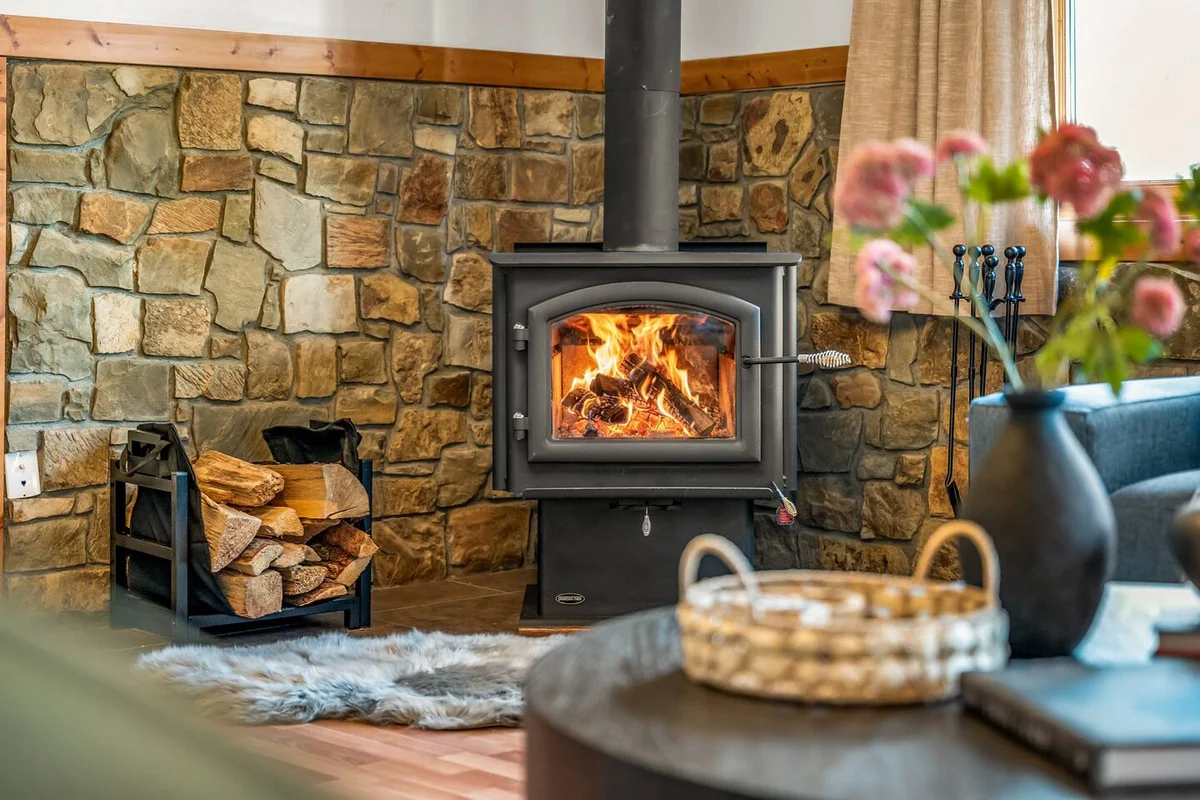 NEW! SpeakEasy, Sauna+Hot Tub, Games:Kids & Adults - Holiday Home #91