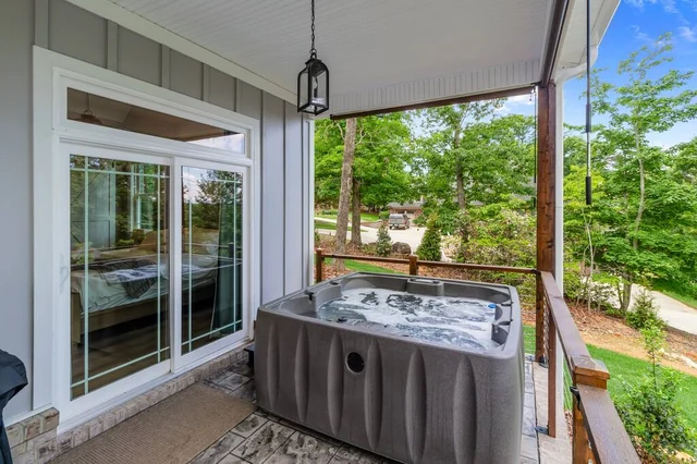 Lakefront Escape w/ Dock, Hot Tub & Game Room #71