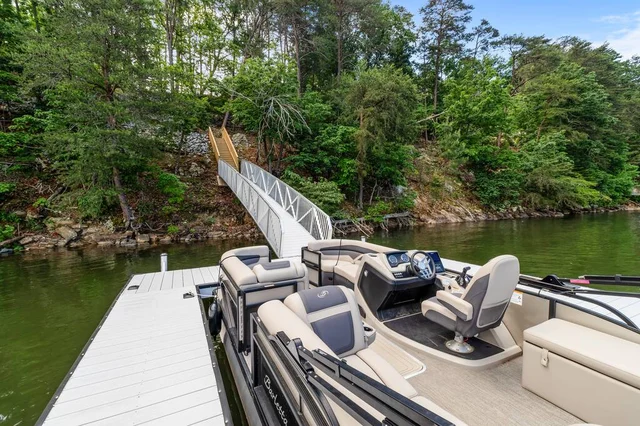 Lakefront Escape w/ Dock, Hot Tub & Game Room #75