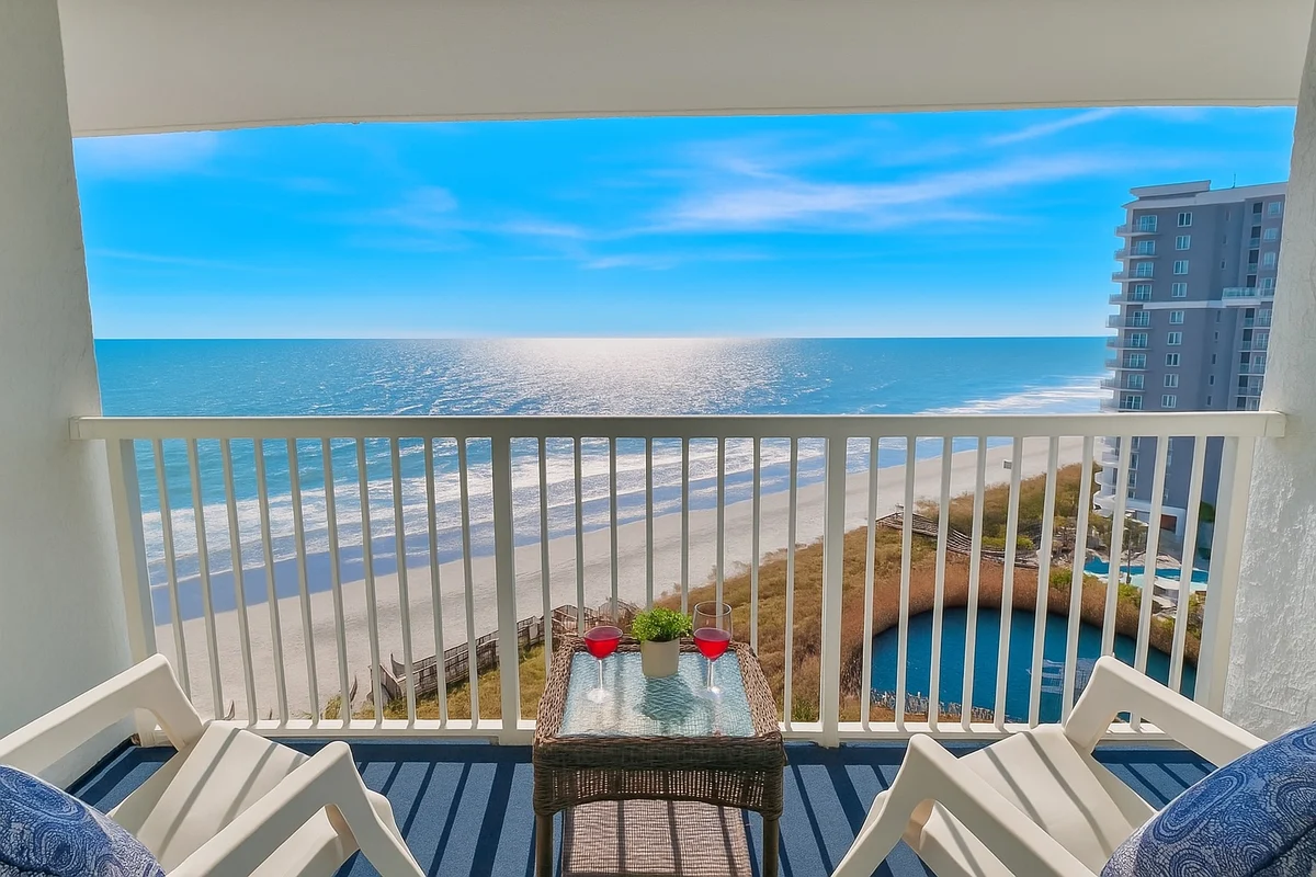 Oceanfront Couples Suite | Calm Coastal #14