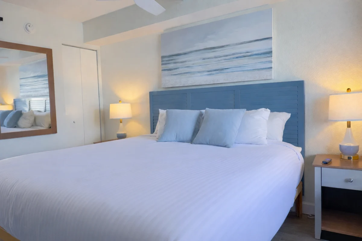 Oceanfront Couples Suite | Calm Coastal #10