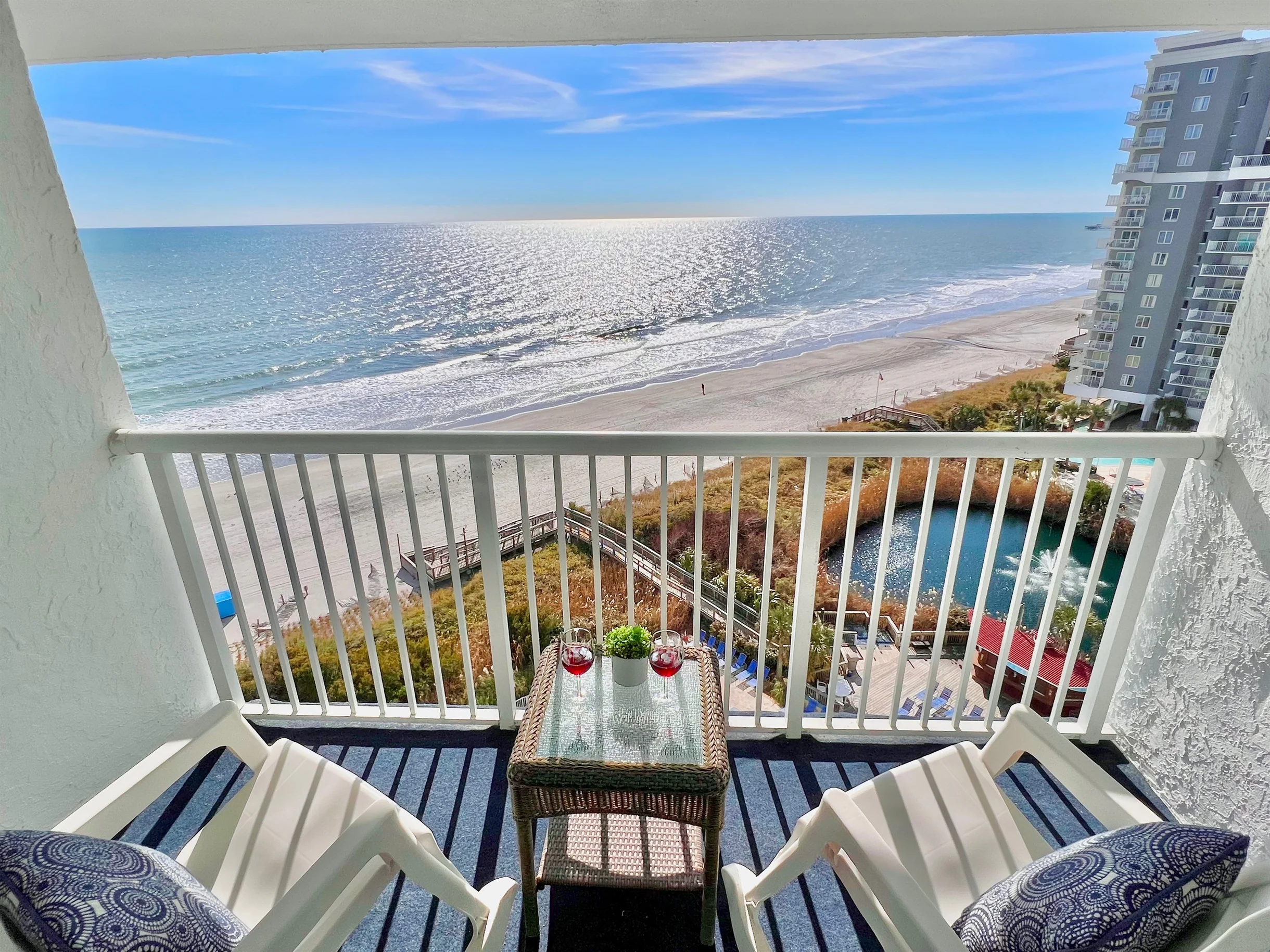 Oceanfront Couples Suite | Calm Coastal #1