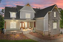 Lakefront Escape w/ Dock, Hot Tub & Game Room #116