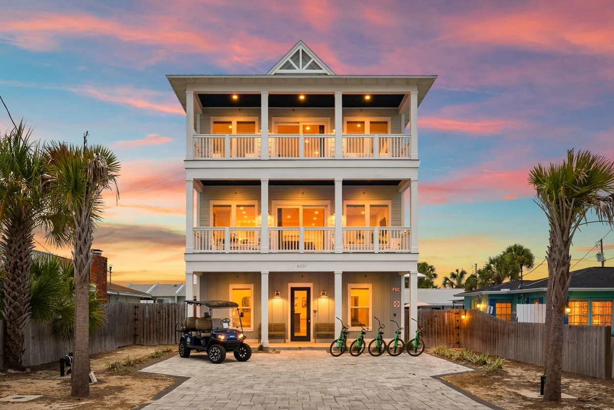 Surf House #121