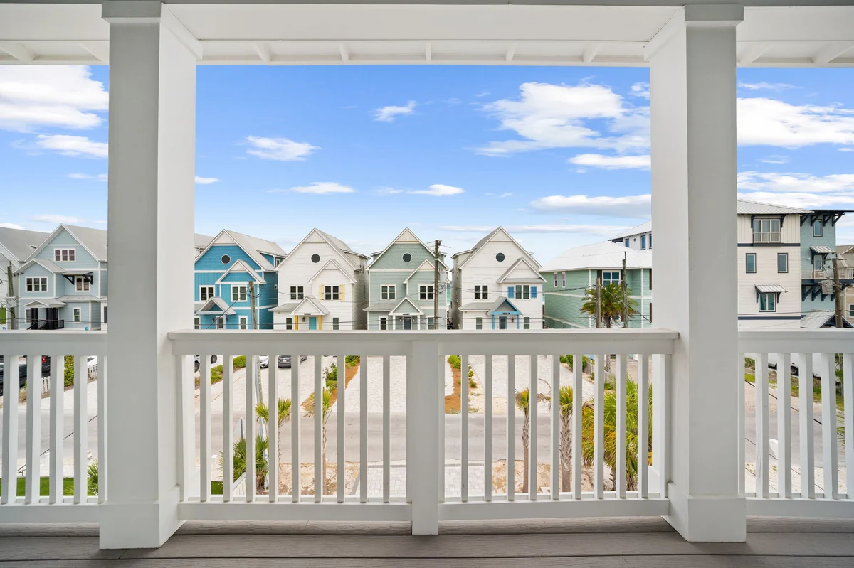 Surf House #111