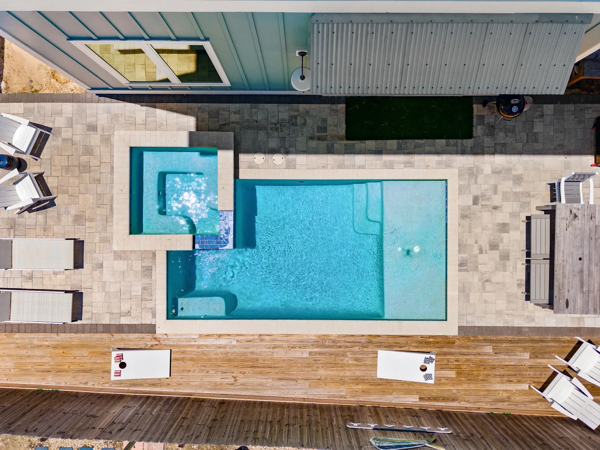 Surf House #123