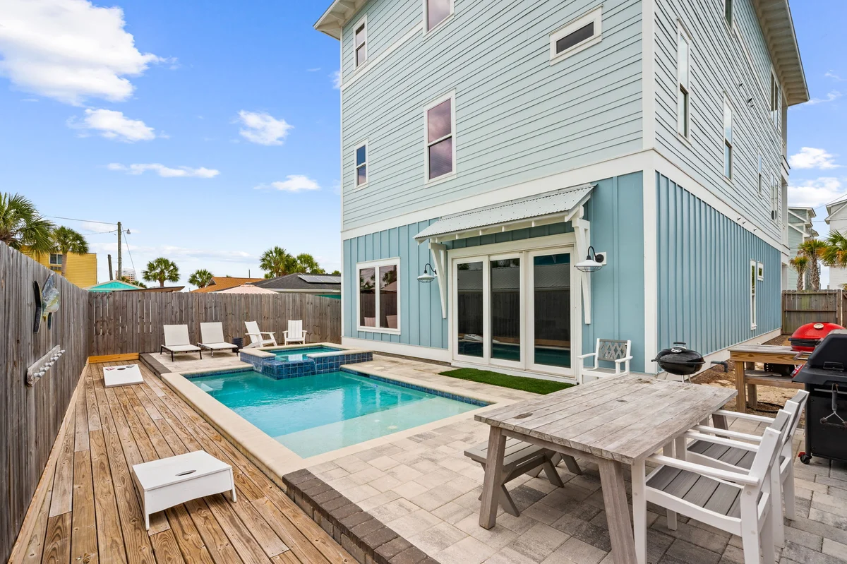 Surf House #103