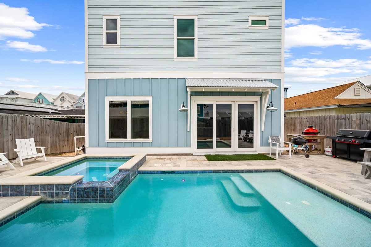Surf House #81