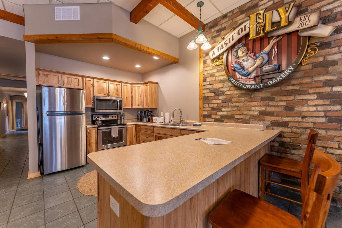 Townhome in Ely property photo 2