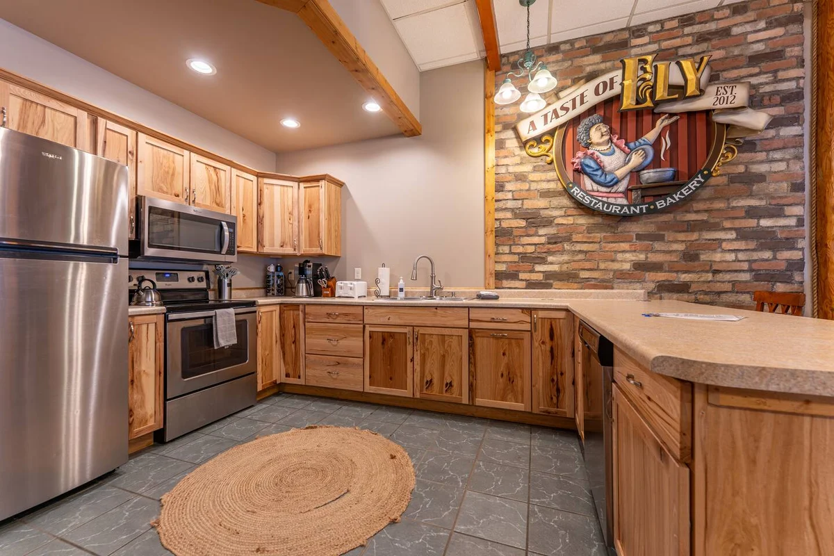 Townhome in Ely property photo 5