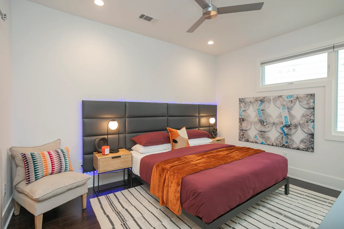 Bedroom 3 image 1