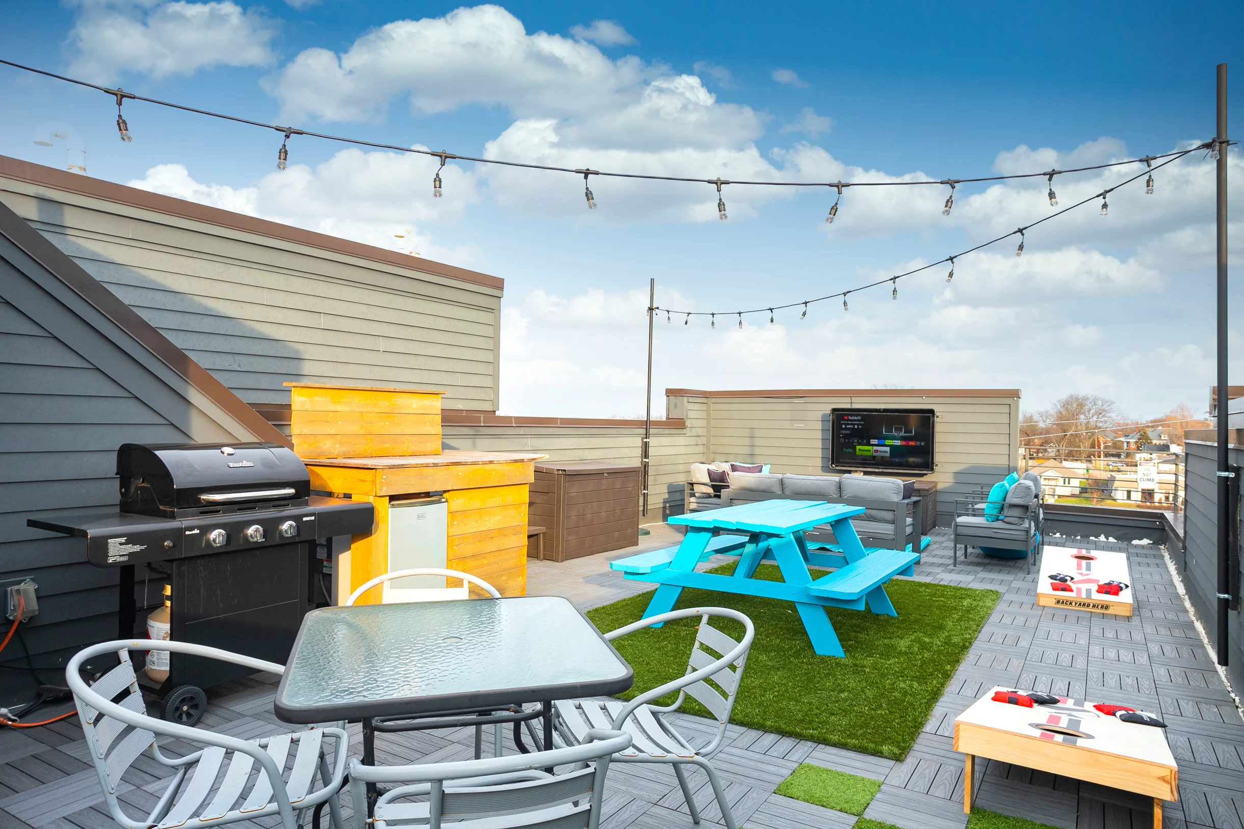 Amazing Rooftop near 12 S & 8th Ave #27