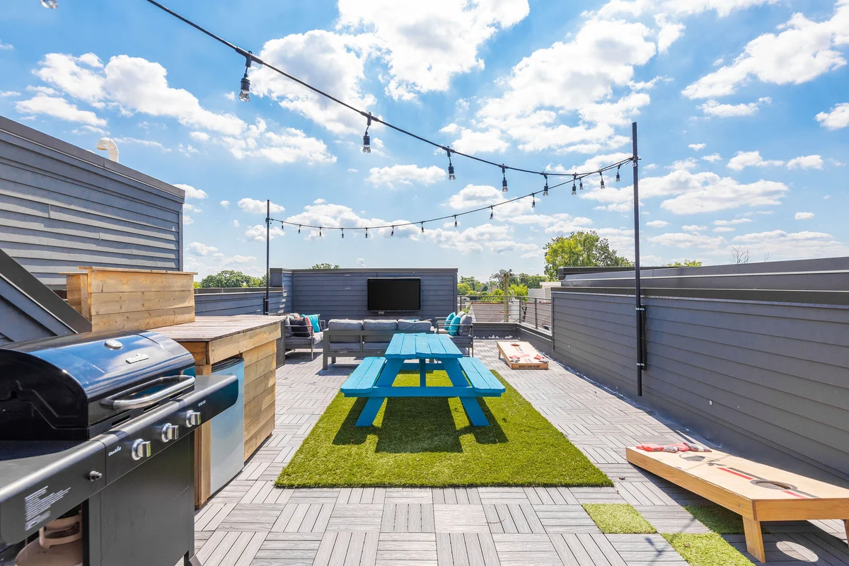 Amazing Rooftop near 12 S & 8th Ave #20