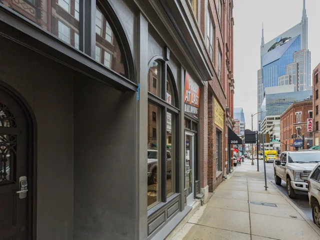 The Honky Tonk - 2 Blocks to Broadway #19