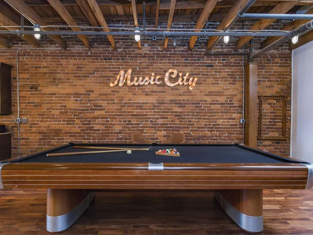 The Library - Music City - Downtown Penthouse #73