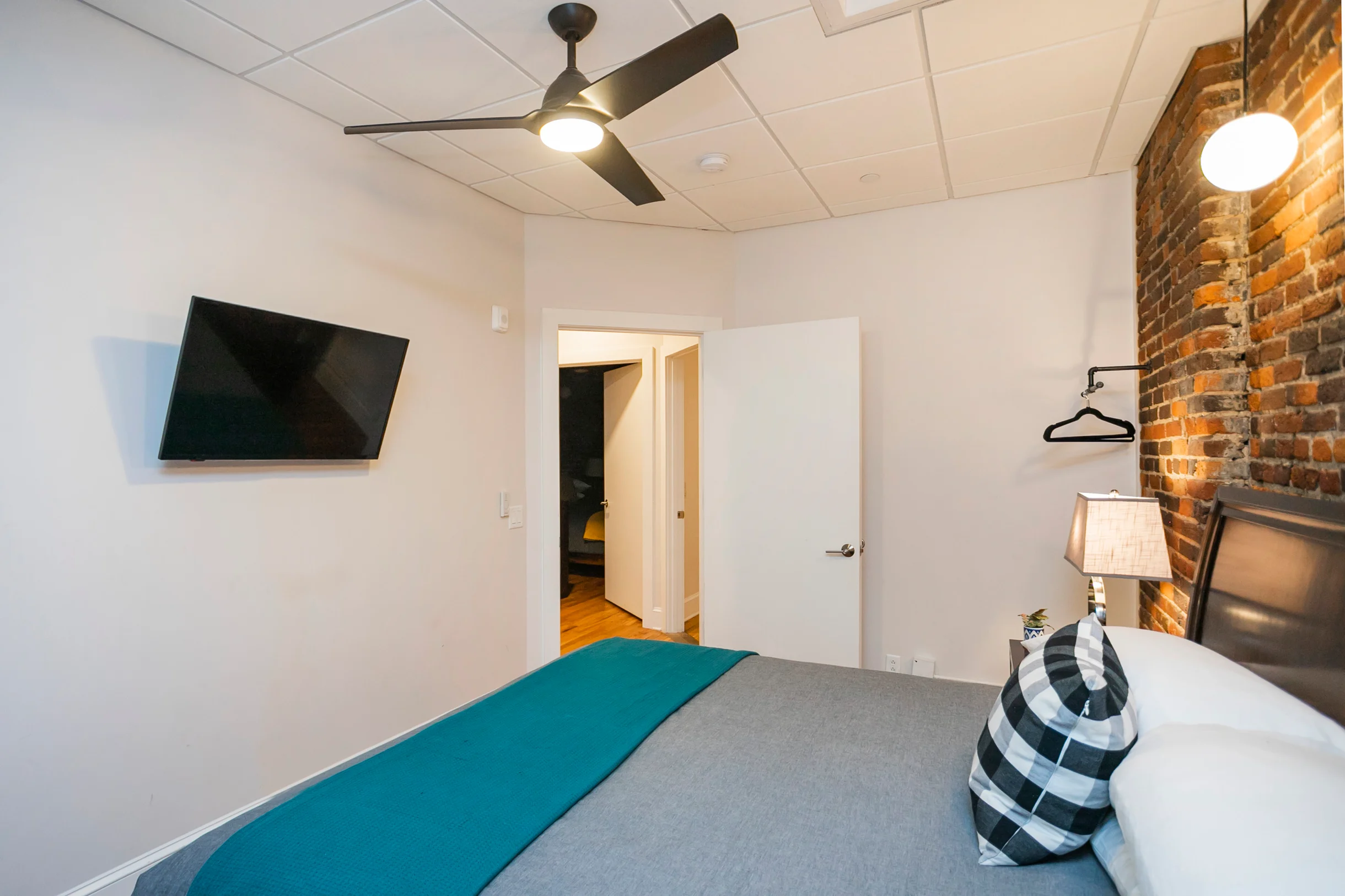 The Library - Music City - Downtown Penthouse #70