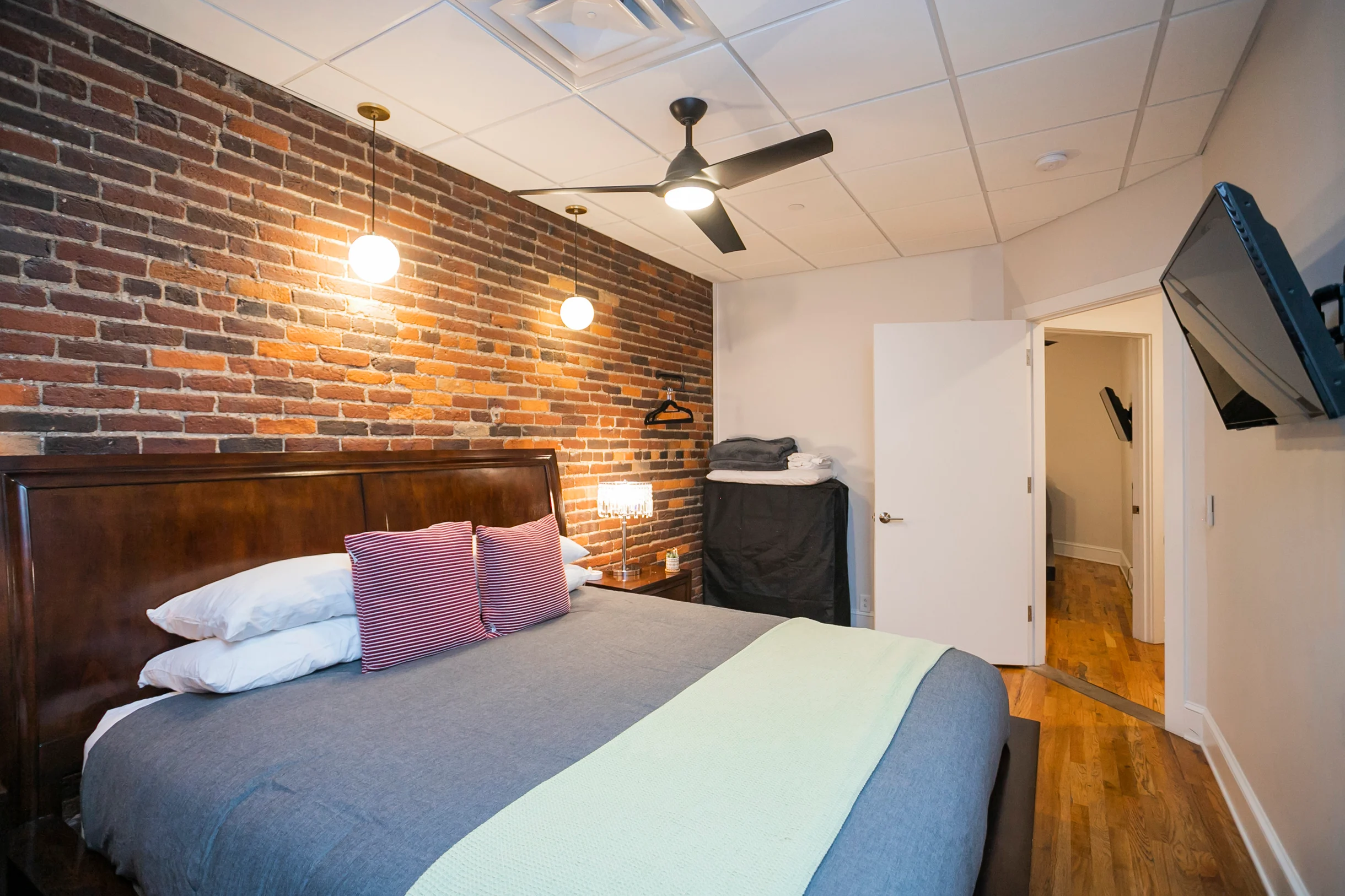 The Library - Music City - Downtown Penthouse #40
