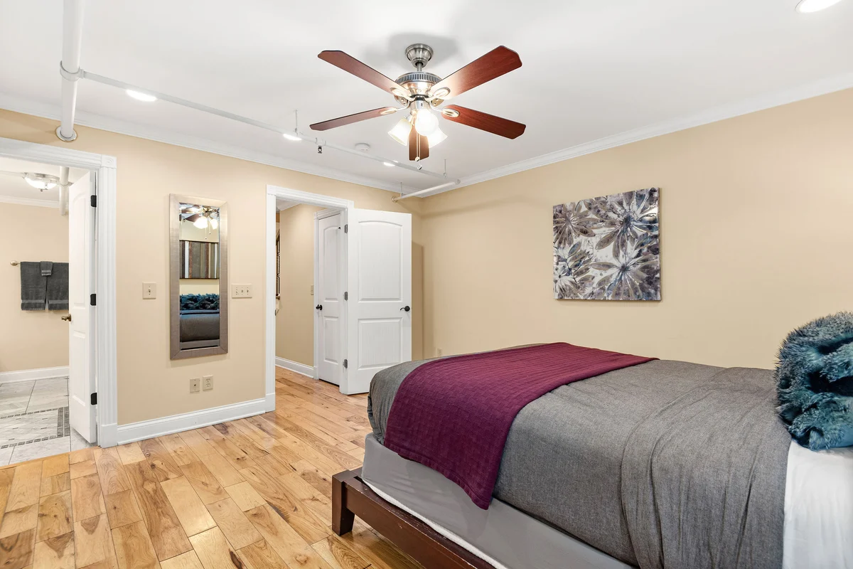 The Parton- Lofts at Noel Court, Downtown #3