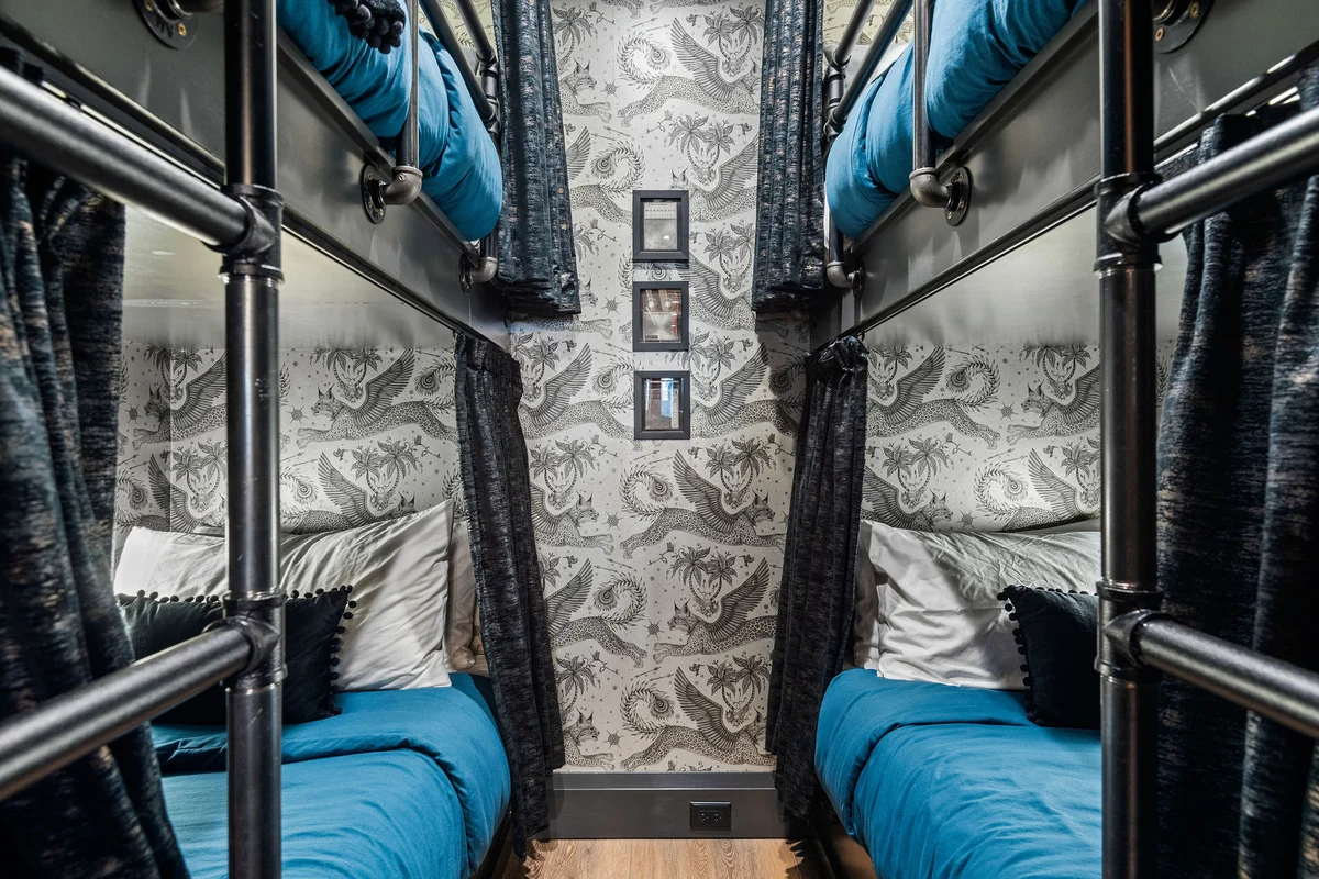 ✨ The Velvet Songbird | Downtown Nashville Luxe Retreat for 24 #88