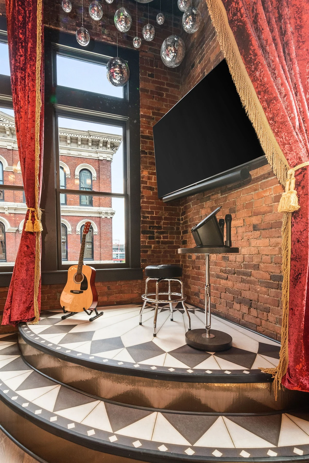 ✨ The Velvet Songbird | Downtown Nashville Luxe Retreat for 24 #84