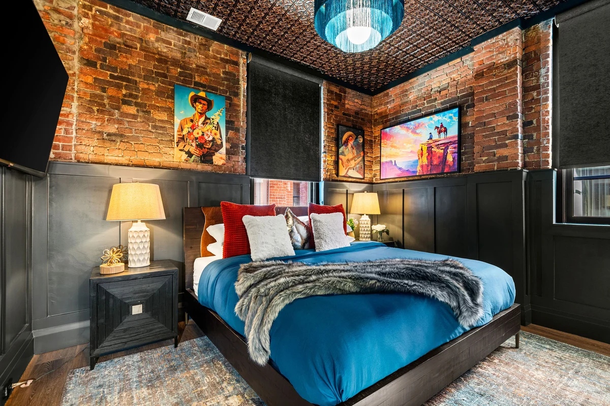 ✨ The Velvet Songbird | Downtown Nashville Luxe Retreat for 24 #44