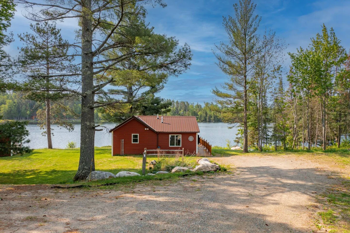 Yacht Club Cabin on Burntside with Private Sauna #48