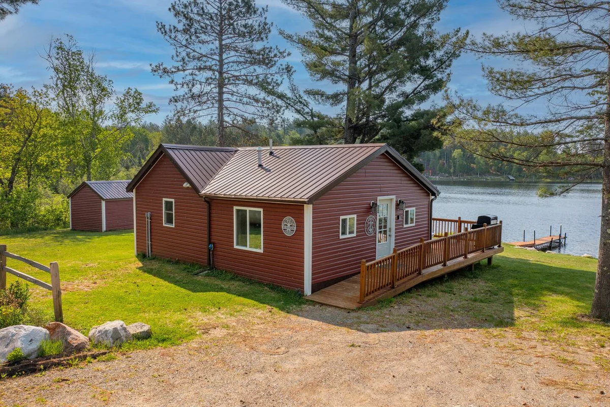 Yacht Club Cabin on Burntside with Private Sauna #51
