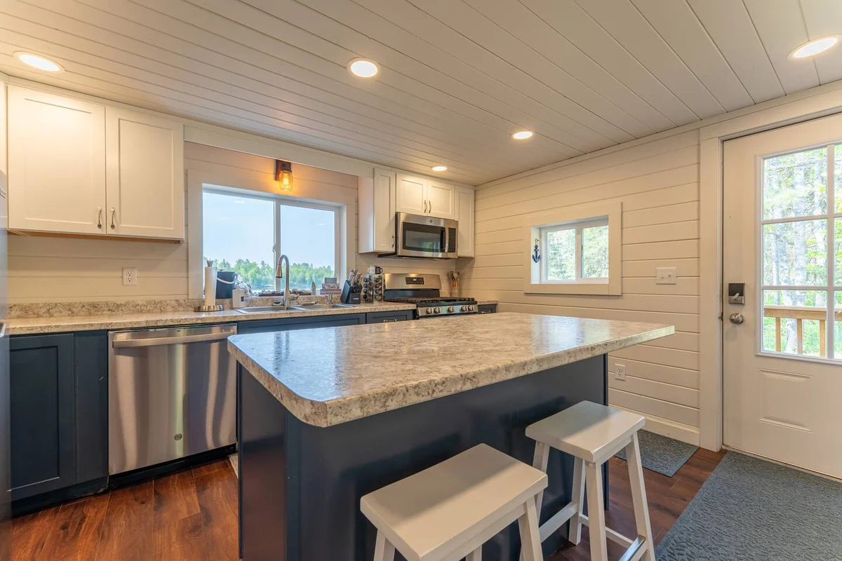 Yacht Club Cabin on Burntside with Private Sauna #37