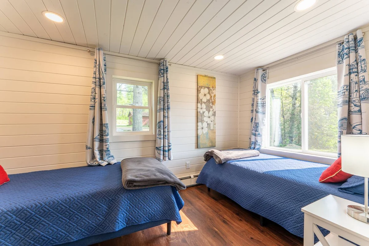 Yacht Club Cabin on Burntside with Private Sauna #56