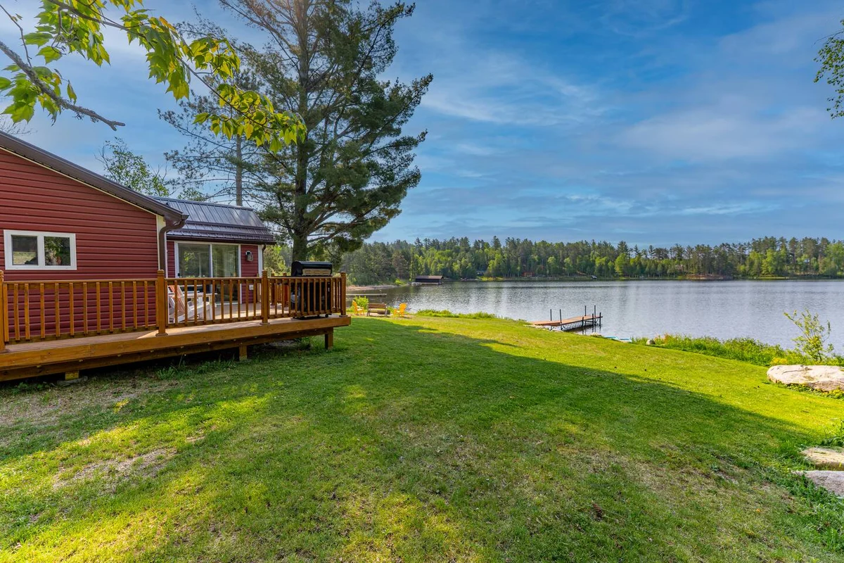 Yacht Club Cabin on Burntside with Private Sauna #66