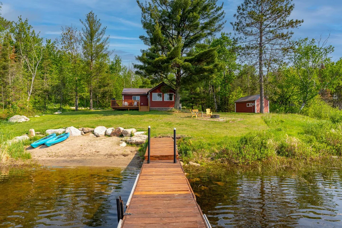 Yacht Club Cabin on Burntside with Private Sauna #69